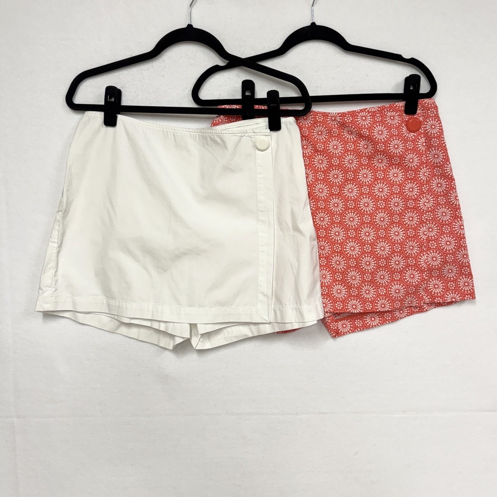2 Vintage Jones New York Faux Wrap Skorts, Size 8, White & Coral Pattern Cotton
